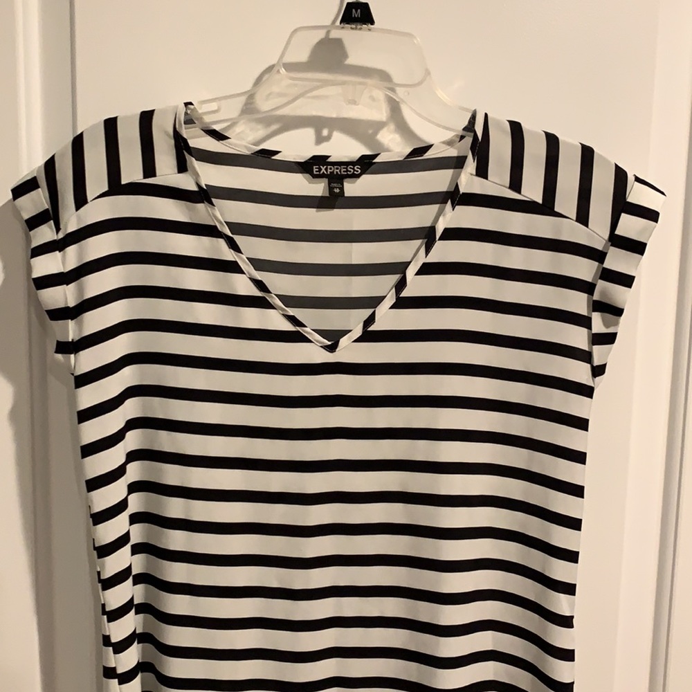 Express Top - Picture 2 of 5